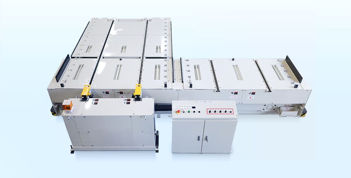 3000kN 压力机　模具 4ton × 2模　｜  台车・连接台　｜　链传动　｜