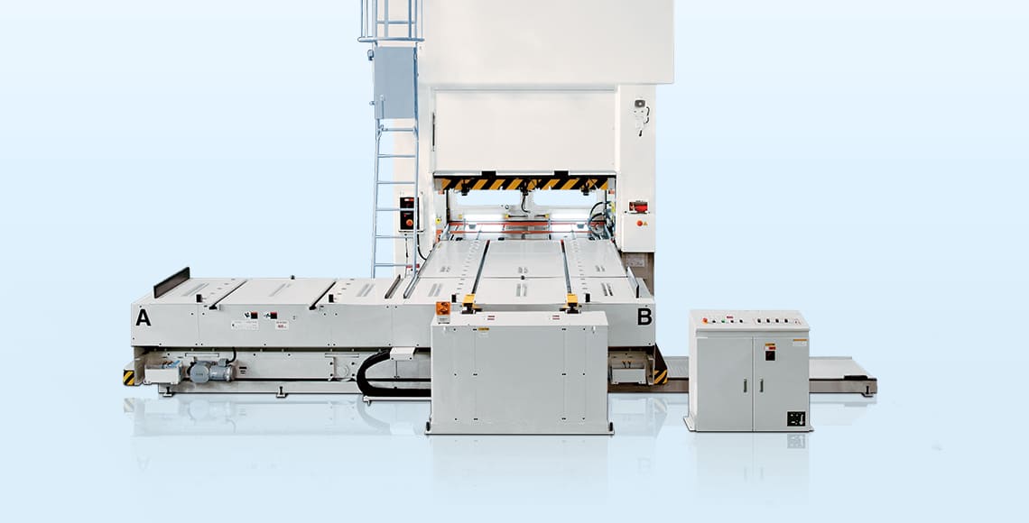 3000kN 压力机　　模具 4ton × 2模　｜  台车・连接台　｜　链传动　｜　