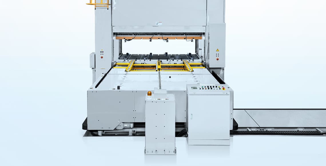 5000kN 压力机　　模具 6ton× 1模　｜ 台车・连接台・收放滚轮 ｜　链传动　｜